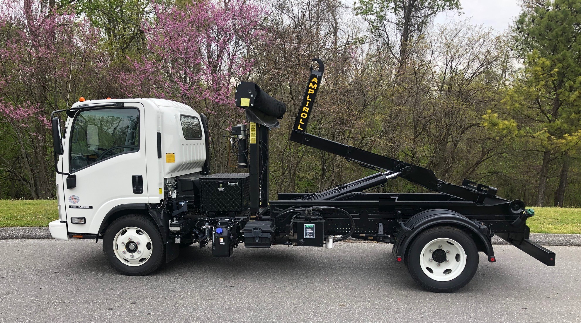 2020 Isuzu NRR with 13,000lb Hook Lift | Ampliroll Hooklift Systems