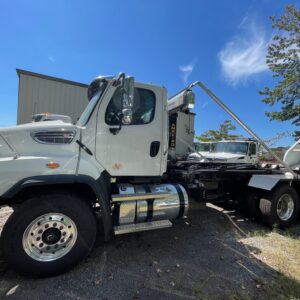 2023 Freightliner 114SD - 40,000lbs Ampliroll Hooklift