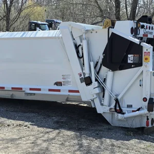 Curbtender - Quantum 8yd Rear Loader Garbage Packer